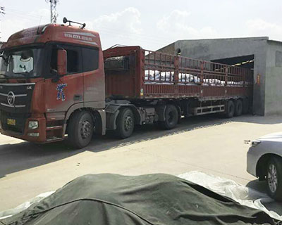 貨物裝車(chē)完畢準(zhǔn)備發(fā)貨
